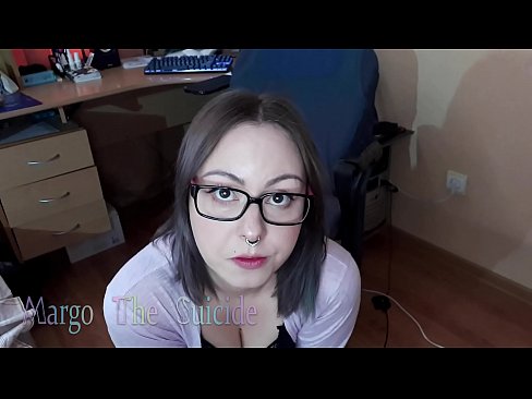 ❤️ Ragazza sexy con gli occhiali succhia il dildo profondamente sulla macchina fotografica Fottutaal it.tube-sexer.ru ❌️